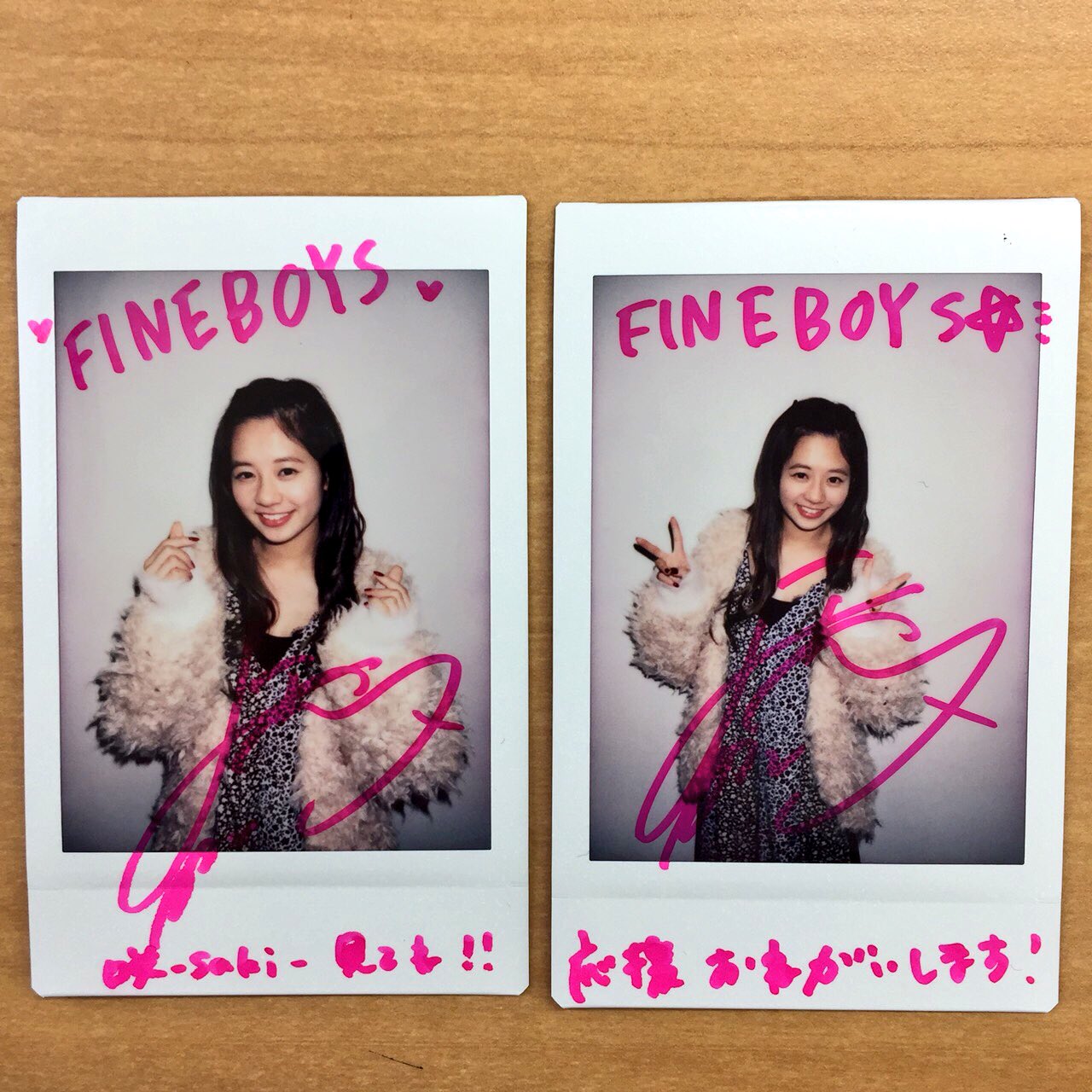 伊藤萌々香　直筆サイン入り2L生写真+チェキ4枚セット 伊藤萌々香 直筆サイン入り2L生写真+チェキ4枚セット