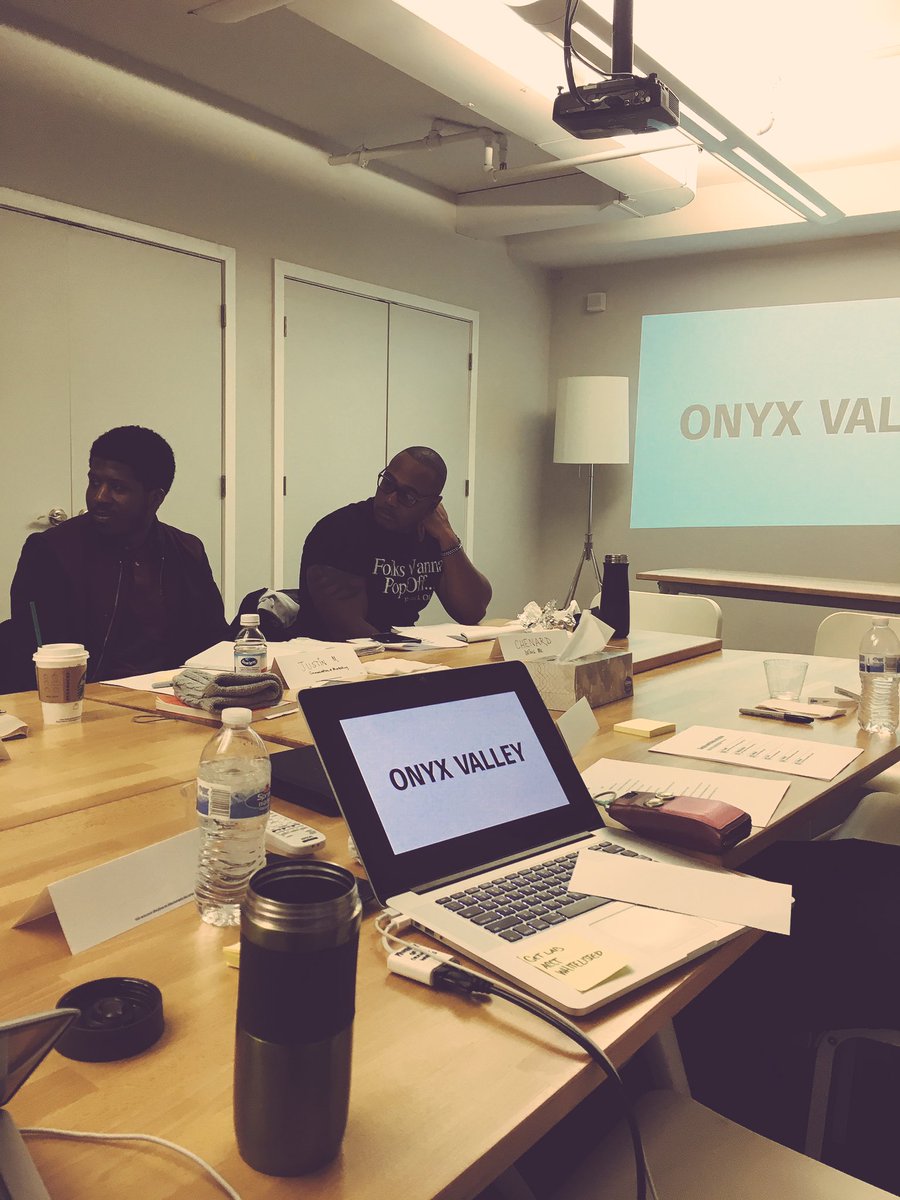 Collaborating to support design of the @onyx_valley 2018 Roadmap led by visionary Kyree Holmes! Onyx Valkey invites young people of color to invest in UX skills + participate in tech. cc: <a href="/theIHHE/">IHHE</a>