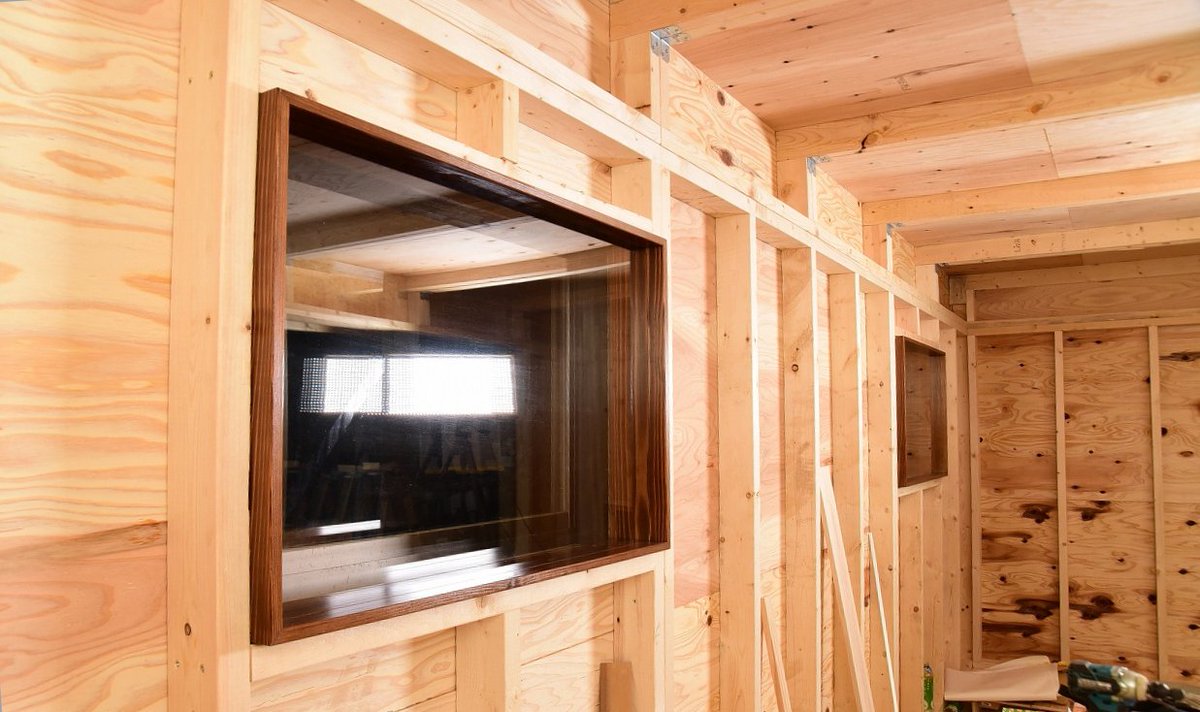 自作工房on Twitter 自作工房更新情報なんちゃって小屋作り其の4 窓の施工 T Co Pe8i4tkdgn