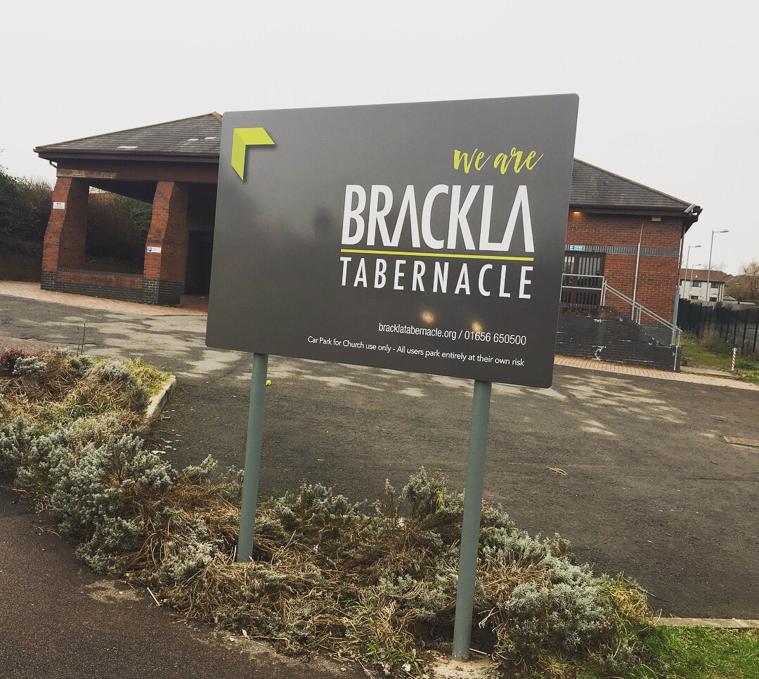 EliteSigns's tweet image. #Postmounted #sign #panel #supplied to #BracklaTabernacle with the @rolanddguk@metamarkuk #pritned #artwork from @we_are_sanders