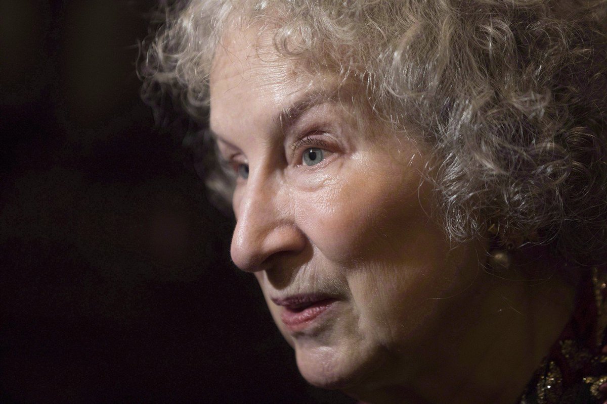 Margaret Atwood takes to Twitter to defend herself after #MeToo op-ed: bit.ly/2EJcftI https://t.co/ft9H60mC2i