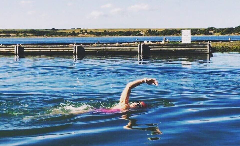 lead_sa's tweet photo. So young and already making a difference in the lives of others! Congratulations to Abriella Bredell, who raised R130 000 while becoming the youngest person to swim from Robben Island to Cape Town! https://t.co/5g6xh1PAem

#MondayMotivation #MakingADifference https://t.co/H36BY2v8ik