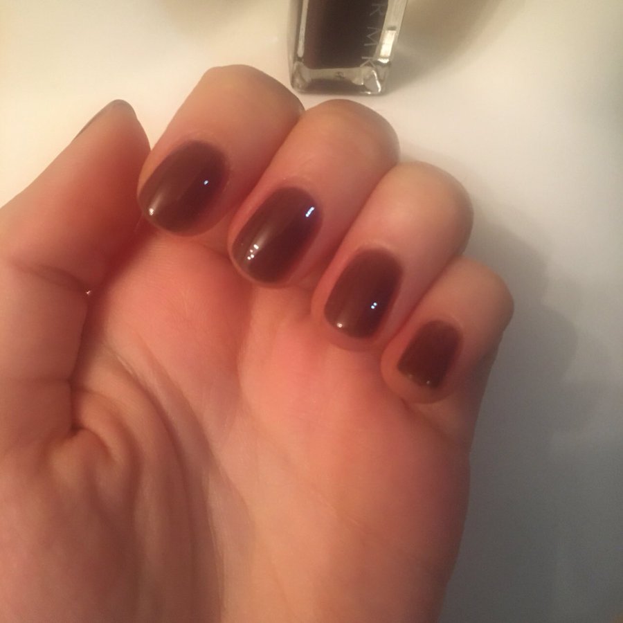 Rmkのマニキュアは塗りにくい 塗り方や乾く時間についても徹底調査 かわいい女の子のネイル