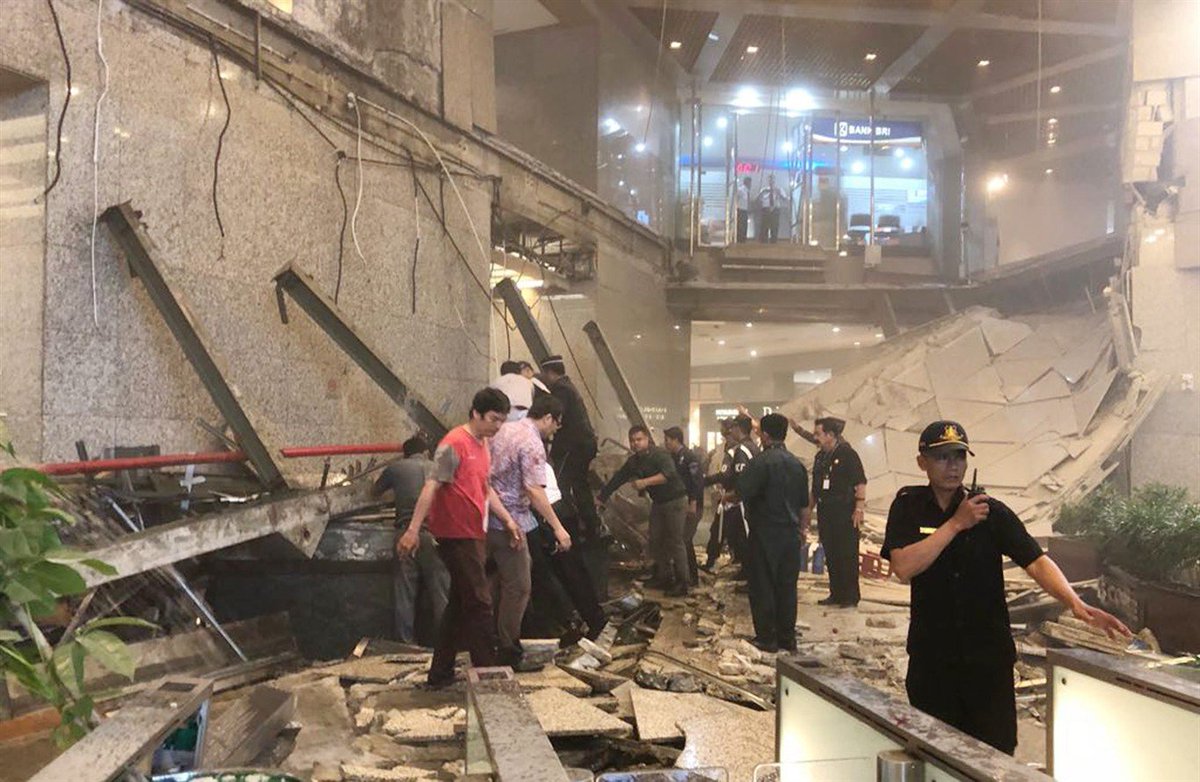 Mezzanine collapse inside Jakarta Stock Exchange tower hurts nearly 80: bit.ly/2EJcUv4 https://t.co/eIPmpt0T9h