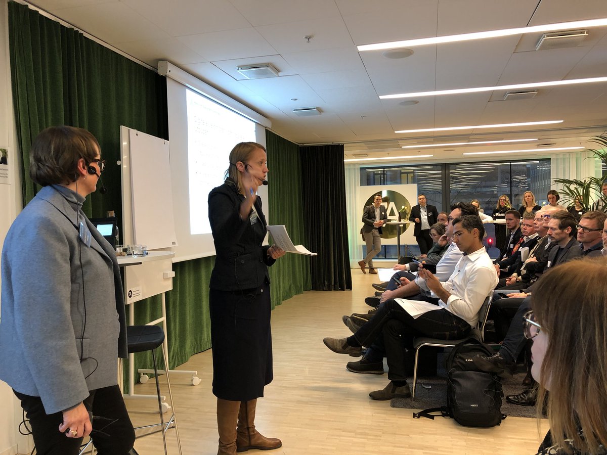 Förändring drivs bäst i samverkan, och därför har vi i @sllse idag bjudit in till brett dialogmöte om hur vi på bästa sätt inför digitala vårdmöten! Det digitala integreras i det vanliga vårdutbudet i samverkan med vårdgivare och entreprenörer. #svmed #vardpol #eHälsa #sthlmtech