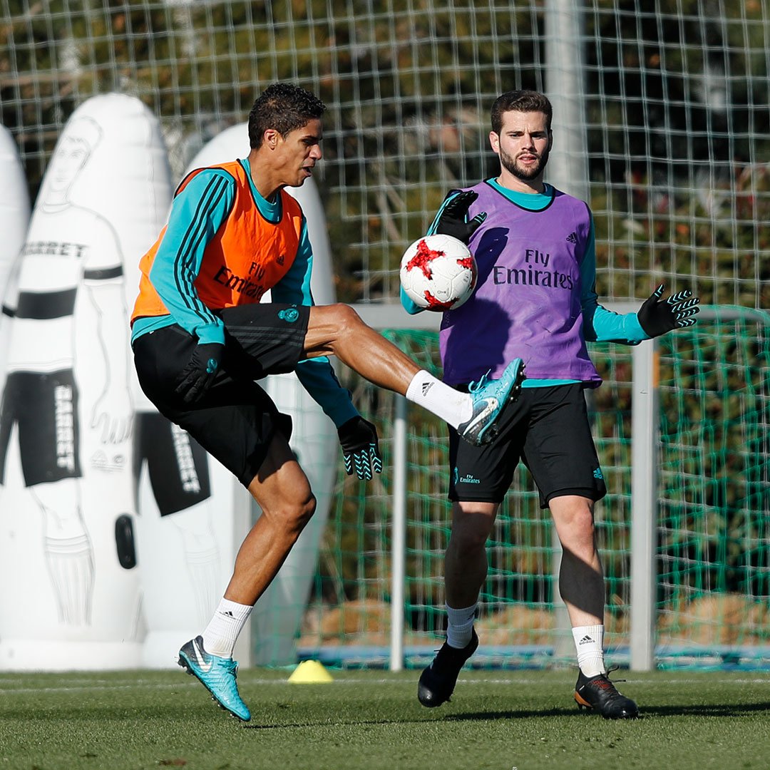 realmadrid's tweet photo. 📸🏆💪 ¡El equipo comenzó a preparar el partido de Copa ante el @CDLeganes!

#RMCity | #RMCopa https://t.co/2b33ifoDMK