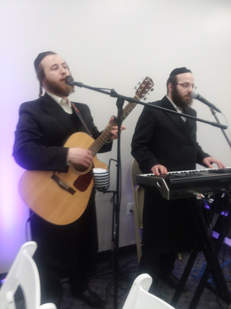 Beautiful #Kumzitz done last Motza shabbos with <a href="/ShiaBurechFried/">Shia Burech Fried</a>