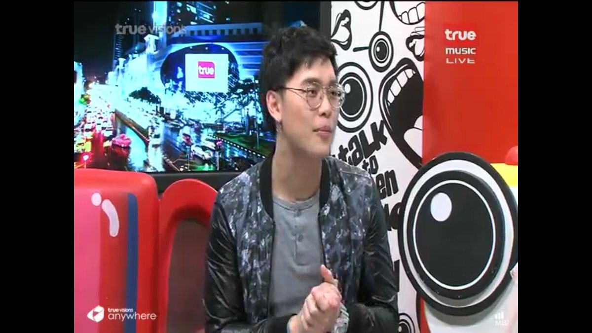 _naphat_1756's tweet photo. รายการ #TalkToTeen #TrueMusicHD #BoatSirirod VJ BOAT กับ VJ ORN คู่ปลามันนนนนนน 55555 ต้องเรียกว่า ข้าวใหม่ปลามัน 😂 https://t.co/GGYKV1Owr6