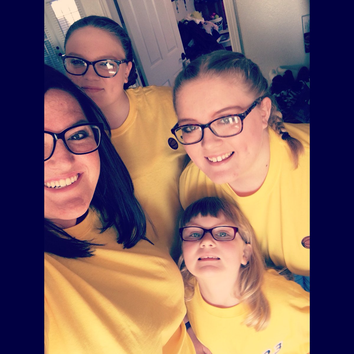kaleelynn1's tweet photo. I just really love my sisters 💖💖💖💖💖 https://t.co/U4kn5CRnGu