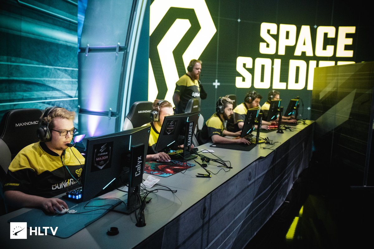 MAÇA DOĞRU | <a href="/SpaceSoldiersTR/">Space Soldiers</a>, 2-1 ile 7. sırada yer aldığı #ELEAGUEMajor 2018 Elemeleri'nde son maçına bu akşam 21.45'te <a href="/mousesports/">MOUZ</a> karşısında çıkacak. Temsilcimiz mücadeleden galip ayrıldığı takdirde ELEAGUE Major'e katılma hakkı kazanacak. Başarılar SS! #invadespace