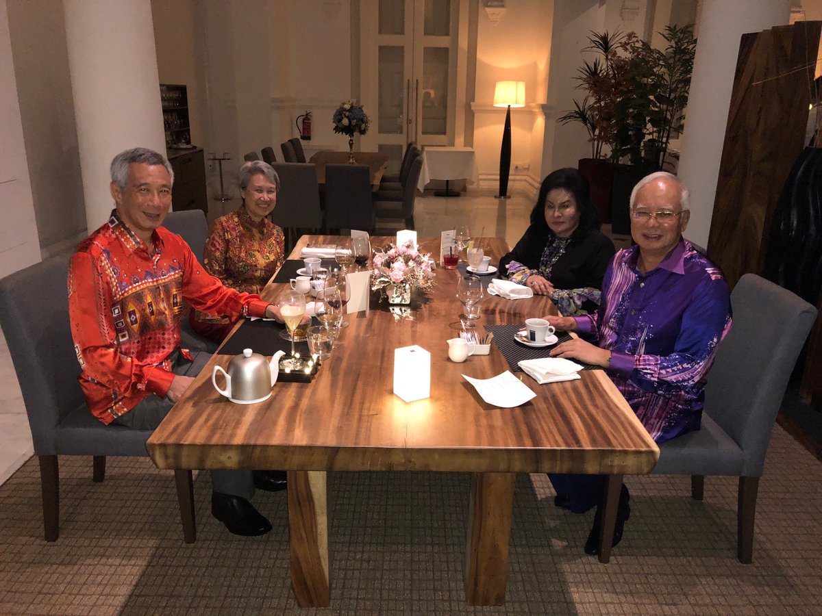 NajibRazak's tweet photo. Was treated to a wonderful meal by PM Hsien Loong &amp; Ho Ching . Great to catch up with each other in a relaxed atmosphere. https://t.co/zNHP07dcMX