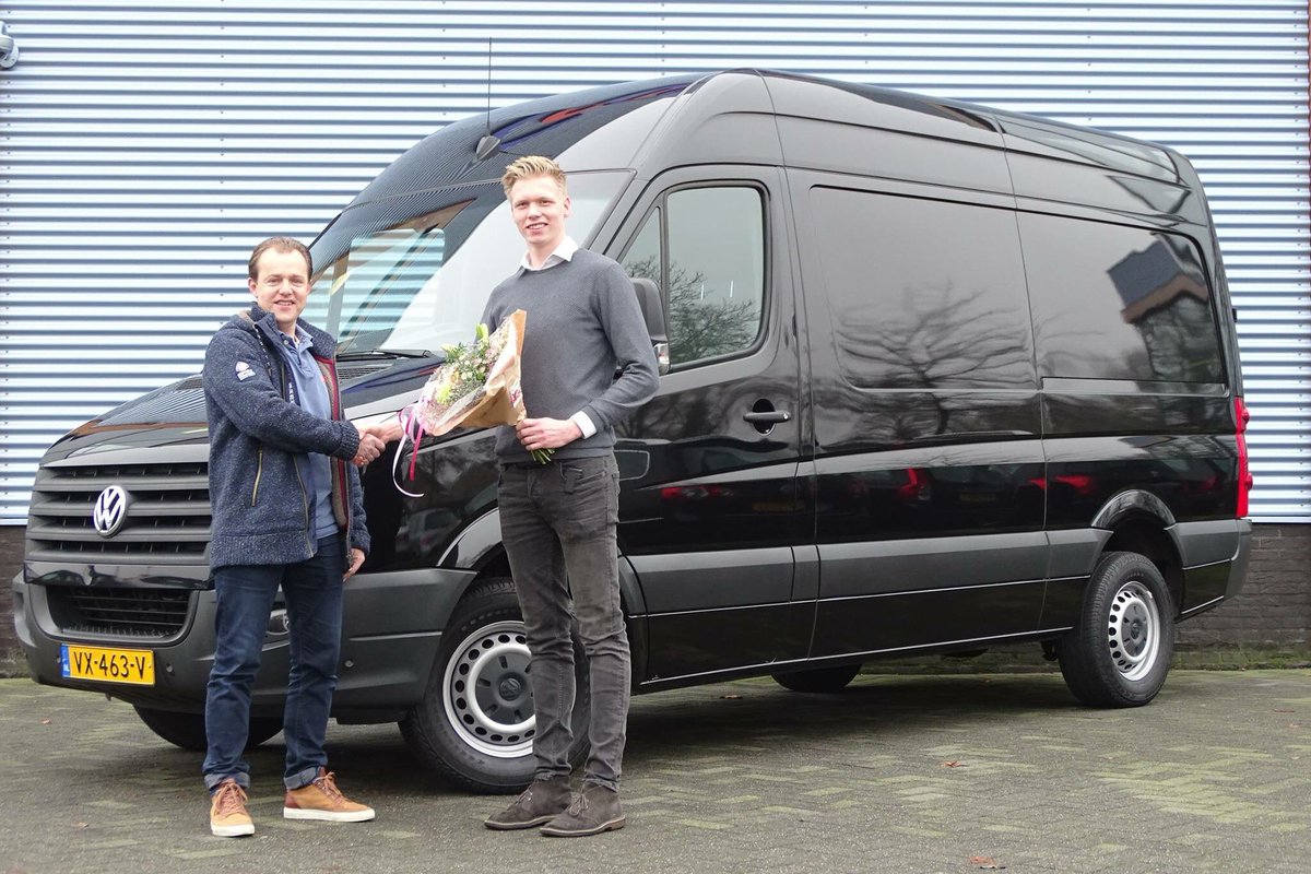 Weer iemand blij gemaakt met een bedrijfswagen van De Groot.
Deze VW Crafter L2H2 gaat rijden bij Bosch Glaswercken uit Ermelo.