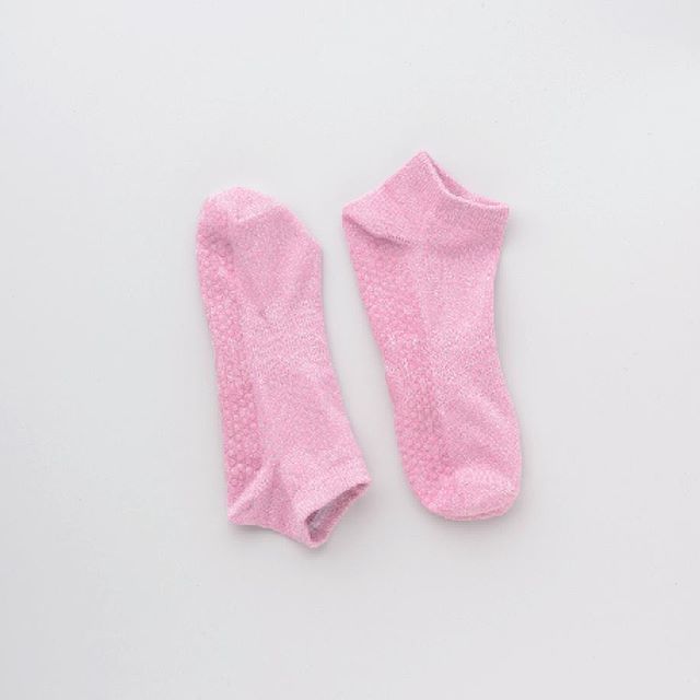 MoveActive's tweet image. One more day to get 15% off non-slip socks! 
Use code: 2018
//Shop link in bio. ift.tt/2D5rI6O