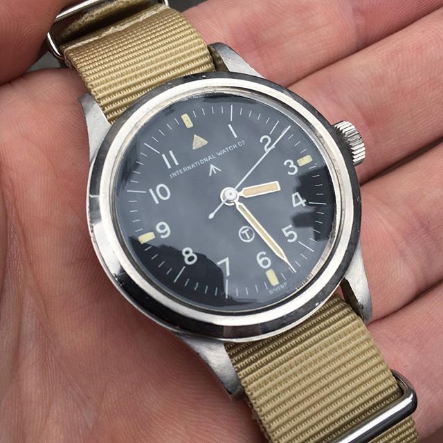 analogshift's tweet photo. IWC bringing the heat at SIHH but we've got some badass vintage IWC heating up NYC. .
.
.
.
#iwc #vintageiwc #markxi #mark11 #glossblack #legibility #blackdial #militarywatch #womw #nyc #winter #watchpassion #watchfam #watchmania #watchaddict #menstyle #watchoftheday #watch… https://t.co/zz5XwgWpJr
