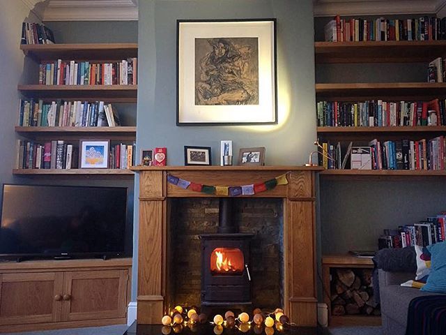 Kerfworks_uk's tweet photo. Client was kind enough to send us photos of last weeks install. Oak alcove units, one for the tv and one for logs. And shelves too
.
.
.
#bespoke #furniture #sheffield #yorkshire #southyorkshire #joinery #furnituredesign #custom #sheffieldissuper #redall… https://t.co/Mt3c7gwTic https://t.co/SxfwNNOhRa