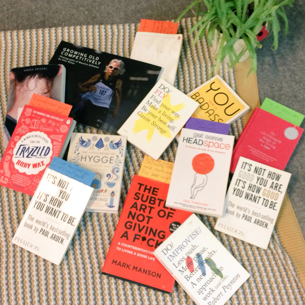 natchat9's tweet photo. Strong set of books inspiring team NT on this Not So Blue Monday. https://t.co/QGueOsRup0