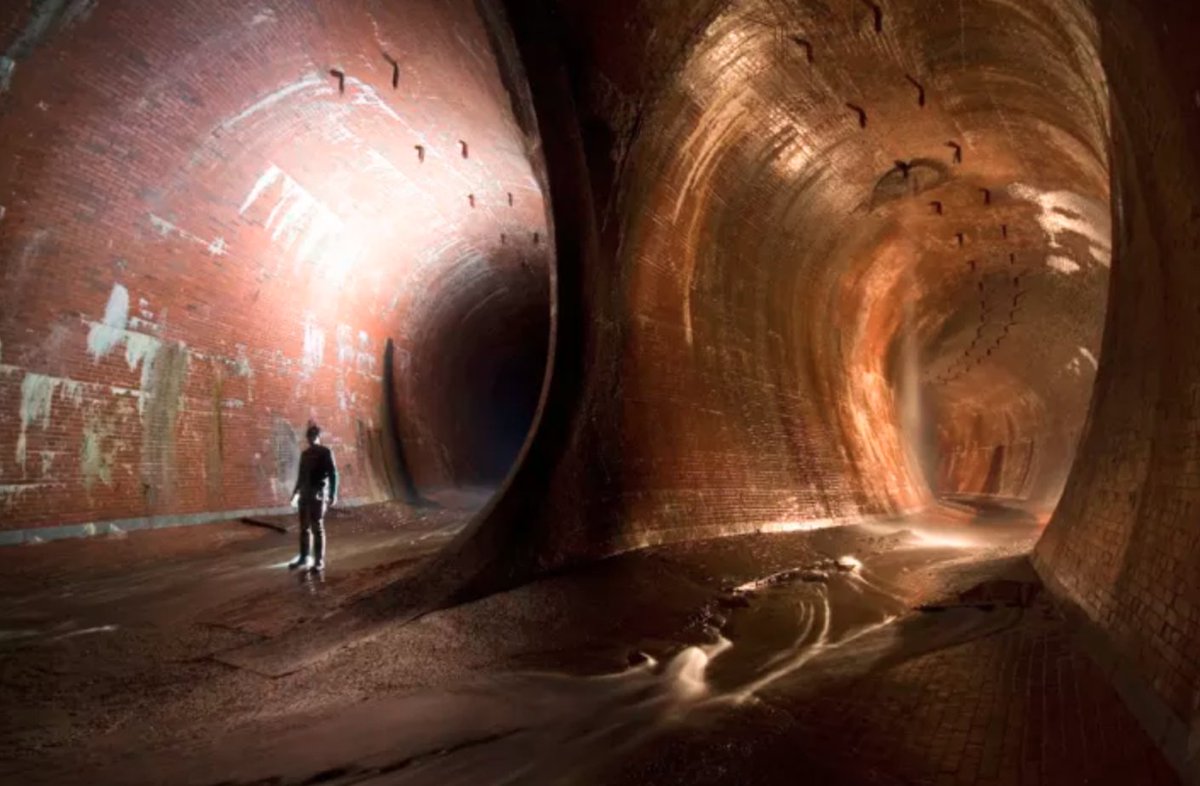 AOGeotech's tweet image. This is what it’s like to explore a #sewer: ow.ly/llZK30hLn0o #urbanarchaeology #geotechengineering