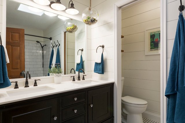 michelleneil's tweet image. You won't believe how beautiful these bathroom transformations turned out! s.sm.cc/yV-NcQ