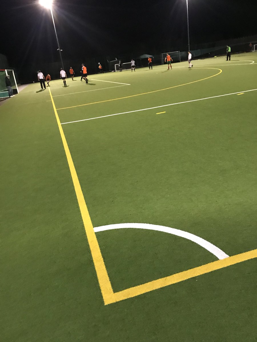 lori13ll's tweet photo. Mondav night usual venue for me , might be doing this more often #5side #fitness #passpasspass https://t.co/bN3qWP2WnD