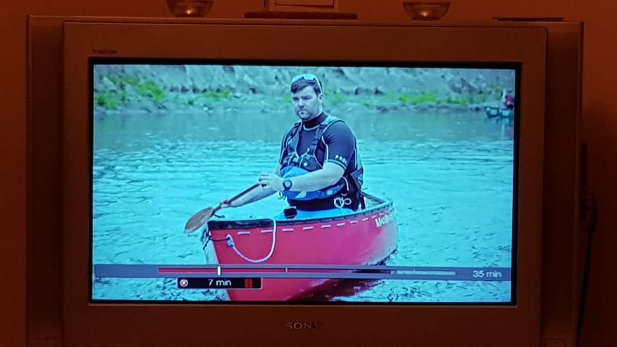 cathrynsfevans's tweet photo. @Young_Bristol @GrantPoiner @BGCWales @MillardWill @BGCNorthWales @EssexBGC @JoffCarroll @BBCWales @NABGC @llwynypiaBGC @YB_Matt The man in action #filmstar will you sign our screenshot? 😂 https://t.co/tsMey6rY4p