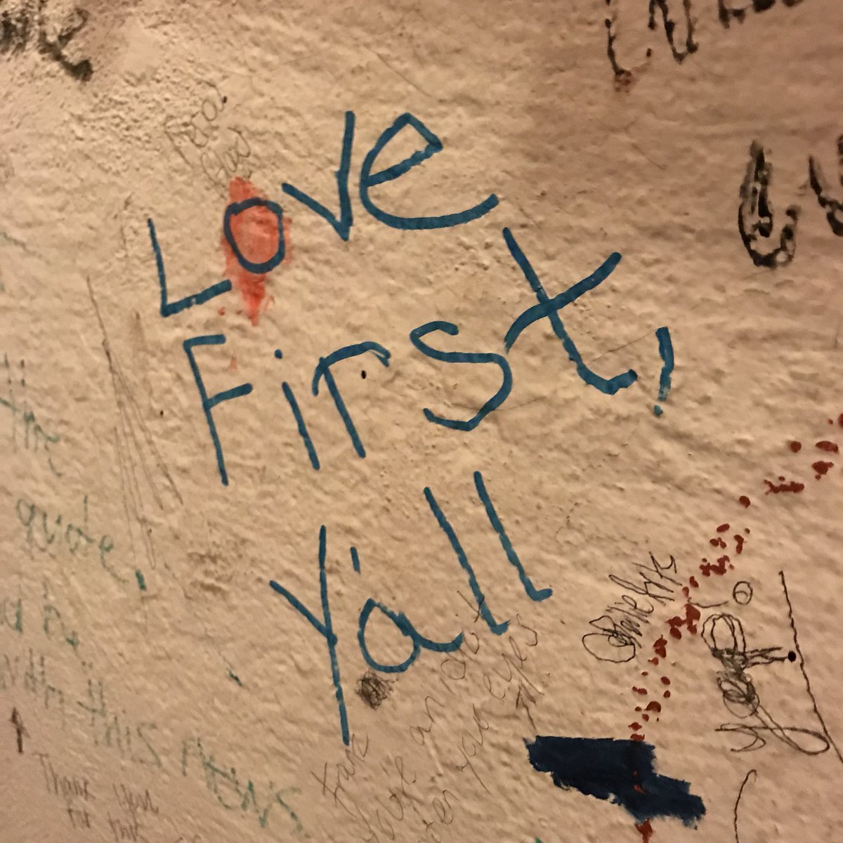 Last night y’all! <a href="/attaboyburgers/">attaboy</a> <a href="/sullastrada_org/">Sulla Strada</a> Ni-Entiendo serve it up #local 5pm till Midnight. Every pints pours at $4 till they’re gone. So many #friendlyfamily hanging out &amp; #DJrefried @AgostoCuellar takes us home #southtown #finalfarewell