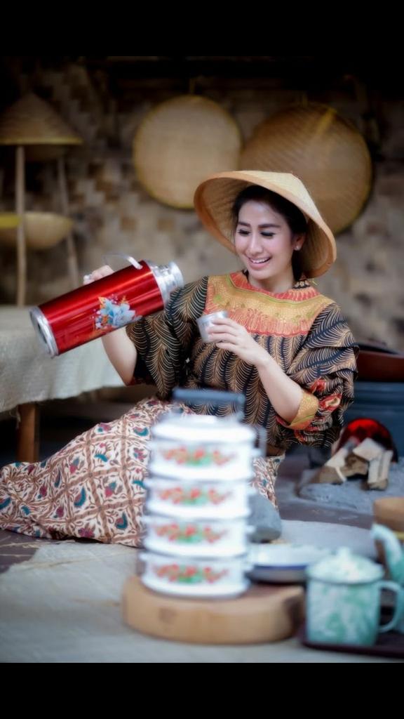 RDProduction4's tweet photo. Dlm kondisi apapun harus tetap sll tersenyum https://t.co/Al18xn7G1N