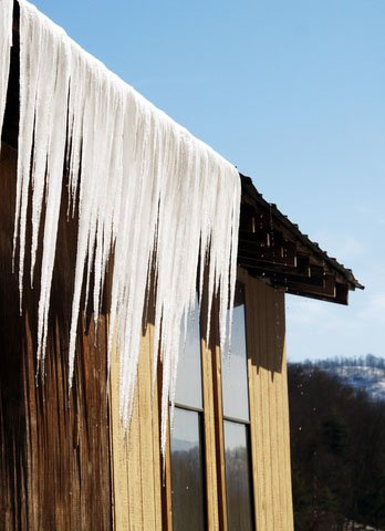 carsondunlop's tweet image. What is an Ice Dam? – Prevention and Advice hubs.ly/H09B9T-0 by @carsondunlop #icedamn #prevention #advice