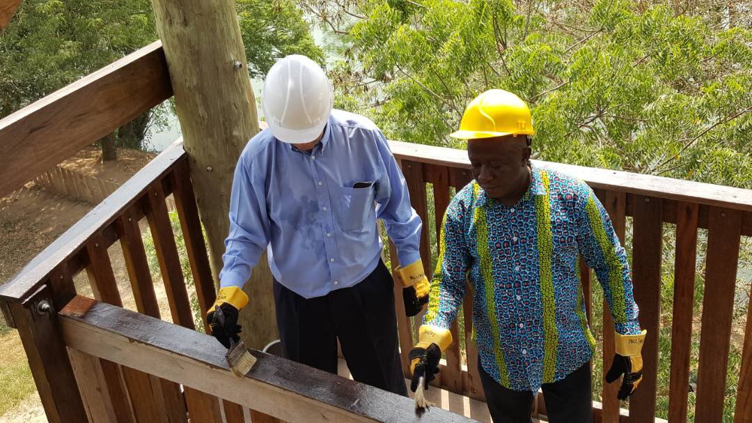 StrikkerRon's tweet photo. Last Friday I joined the team of the Legon Botanical Gardens in Accra at the launch of the annual maintenance of the childrens playground. This Project is among the finest examples of Holland &amp; Ghana Growing Together. Thousands of children come here every week. Welcome! #NLinGH https://t.co/GMFH9erUYg