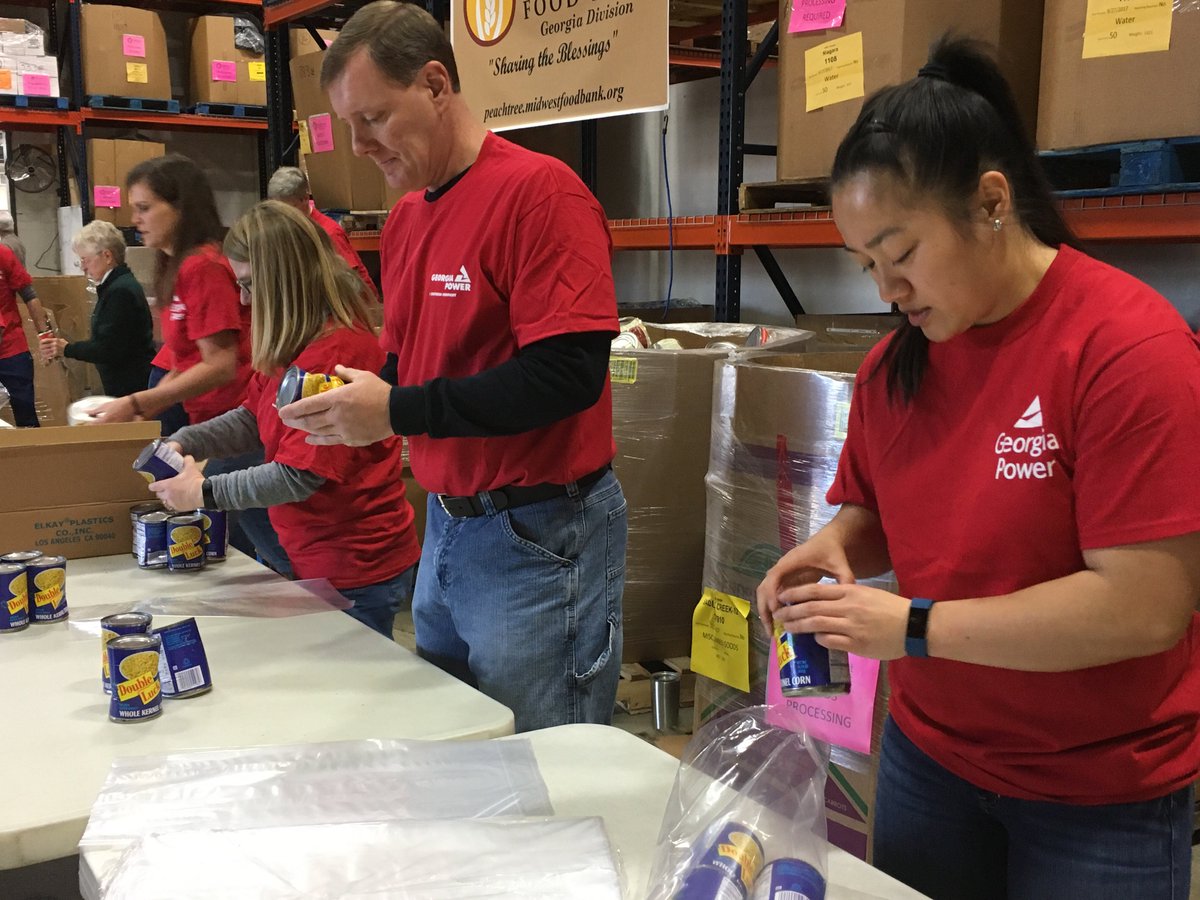 GeorgiaPower's tweet image. Our employees from across the state are taking part in “a day on , not a day off” by lending their time at volunteer projects.#gapowerfulservice