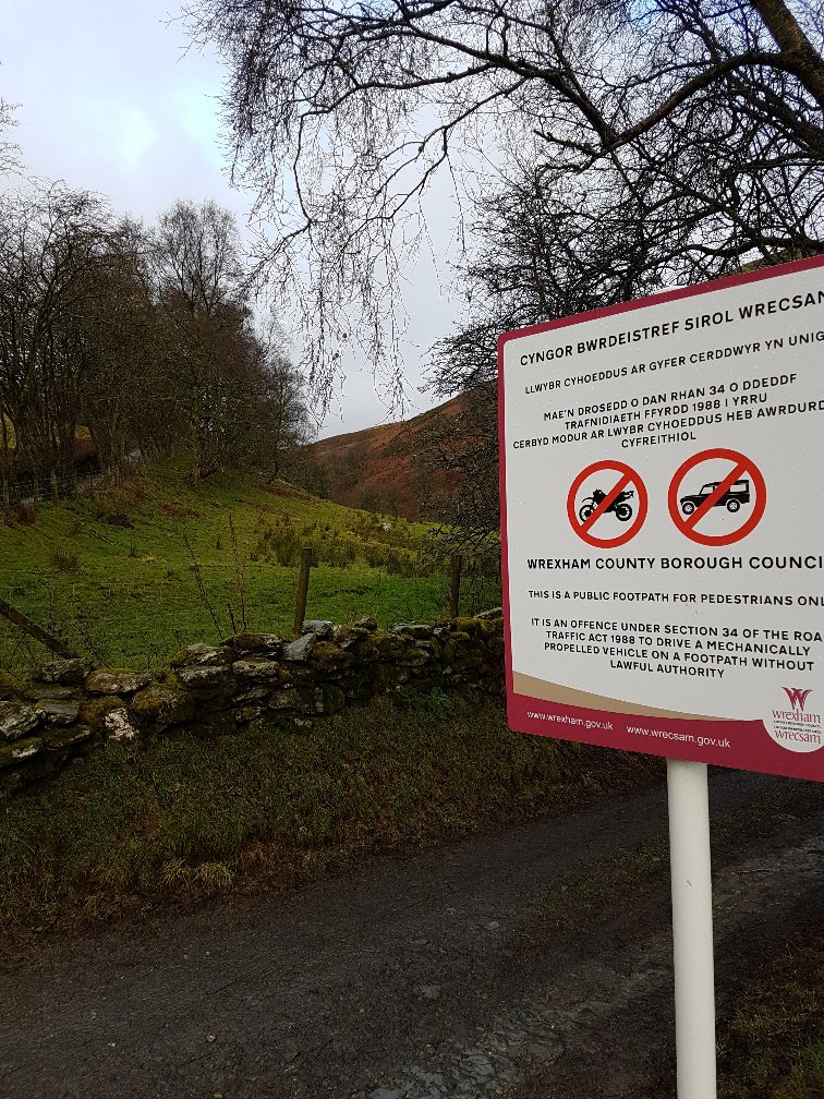 NWPWrexhamRural's tweet photo. 1/2 #NWPolice operation to tackle #illegaloffroading conducted today in the #Glynceiriogvalley. Patrols in #llanarmondc #nantyr #ceiriogforest #wayfarers #tydu #whitestones area's. https://t.co/bCoCc0pdIV