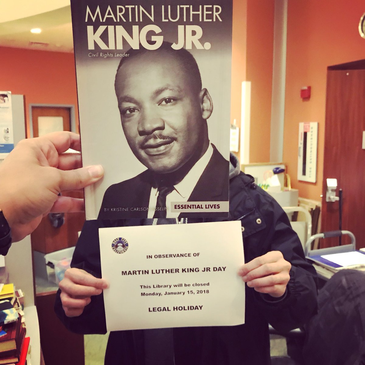 dalycitylibrary's tweet photo. #libraries in Daly City are closed today in honor of #drmartinlutherkingjr You can still check out eBooks today. Just explore our catalog! Visit https://t.co/nox1C8hJvg & use filters for Daly City Libraries, & eBooks. 😃👌#librariestransform #plslibraries #iheartdalycity https://t.co/ZVYpUxlNBb