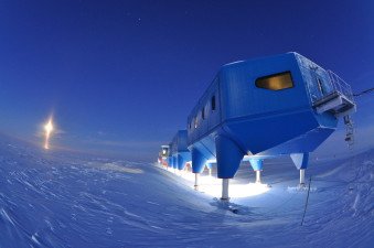 affinity_comms's tweet image. #Antarctica Affinity provides microwave data link from remote monitoring station to Halley VI Research Station, Halley VI, Brunt Ice Shelf, Caird Coast #environment @SAFTehnika 
@BAS_News