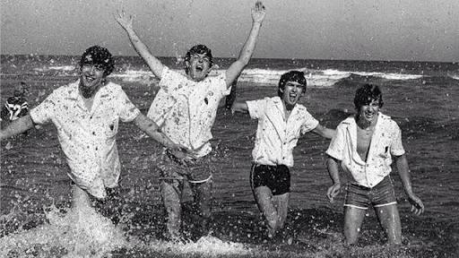 biberbeatles's tweet image. meus amores