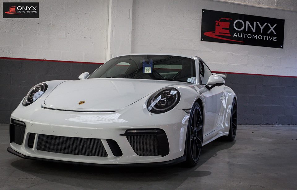 OnyxAutoUK's tweet photo. Porsche 911 GT3 following our Self Healing Paint Protection Film Package. We installed a Full Front End Package using our 10 year warrantied self healing film. All our panels are prepped to the highest standard before any work begins.
#Porsche #Porsche911 #Wrapping #GT3 https://t.co/rXSKSRWH0y