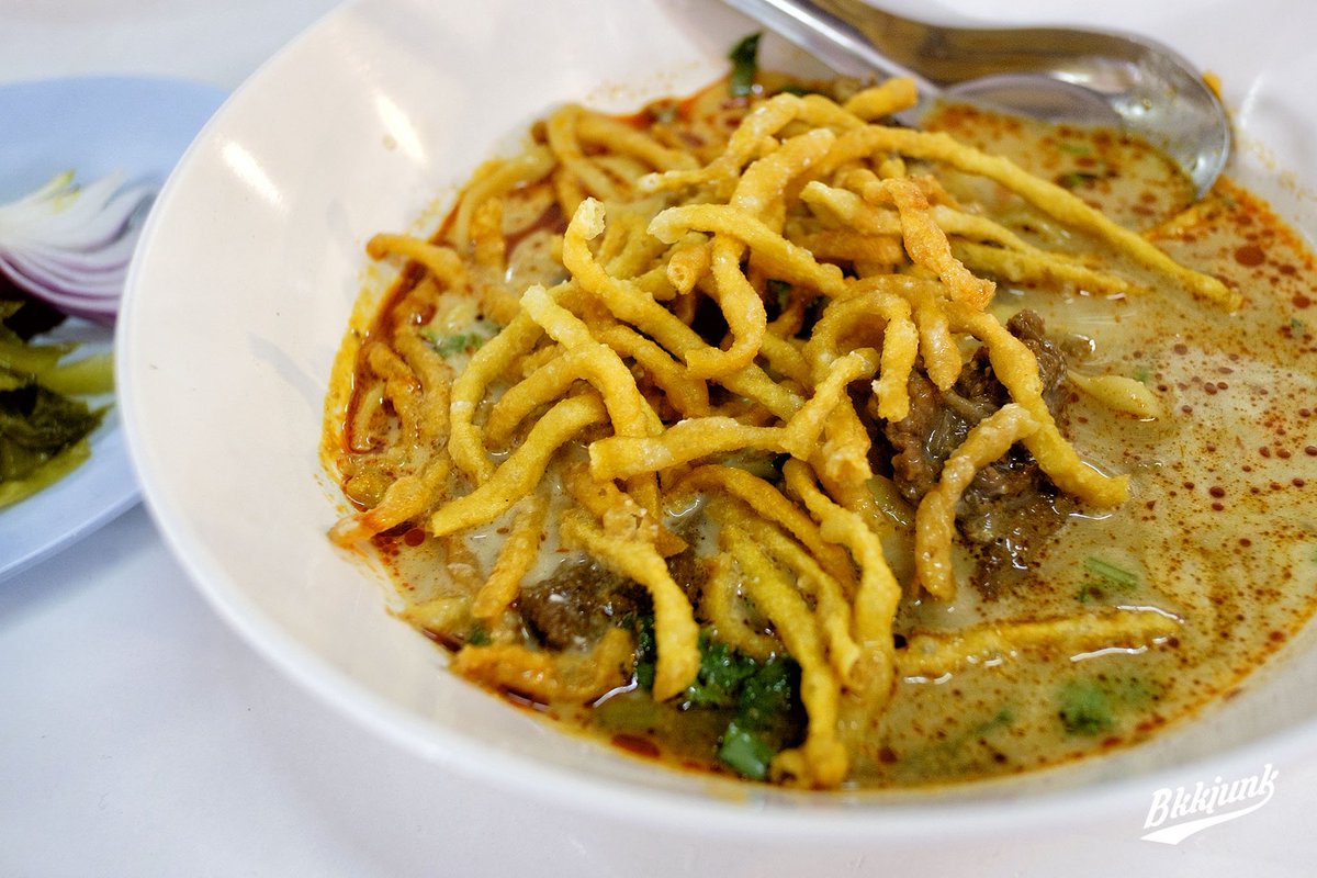 MickRheault's tweet photo. รีวิว Delicious Northern Food at Khao Soi Samer Jai / ข้าวซอยเสมอใจ in #Chiang Mai https://t.co/YTyfNOAbq9 @aroii #รีวิวเชียงใหม่ #reviewchiangmai https://t.co/V65gysaO6Y