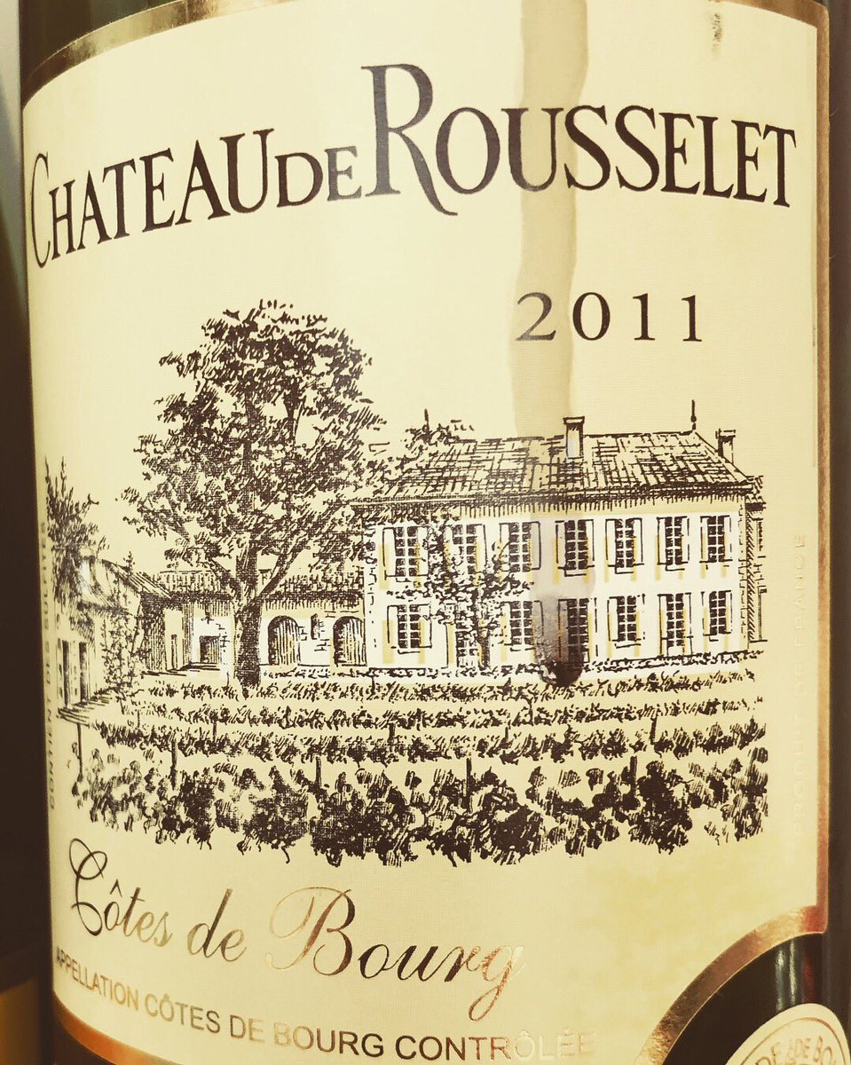 7yearsoffrench's tweet photo. Consumed this amazing red wine with friends last week. PSA: If in Bordeaux, visit the charming Emmanuel at Ch de Rousselet. Wish I had more 😕 #chateauderousselet #bordeaux #cotesdebourg #redwine #wine #winelover #frenchwine #vin https://t.co/eJRi2BdIqD