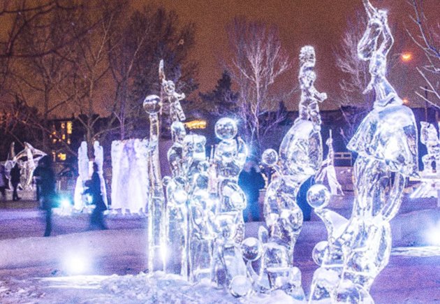 ExploreEdmonton's tweet photo. You gotta give it to us–Edmontonians know how to do winter right. Our winters are bound to be snowy, so you might as well dive on in and play around. https://t.co/3Vh25s6cQp #ExploreEdmonton https://t.co/yhKus78ZLD