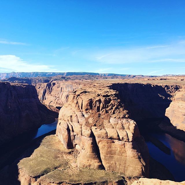 hikeo_outdoors's tweet photo. Take me back to the Horseshoe Bend 😎
.
Follow @hikeooutdoors for more great outdoor pics!
.
#hiking #getoutside #hikingram #camping #nature #naturephotography #naturelovers #rockclimbing #wanderlust #hikeo #hikingadventures #l4l #hike #camp #outdoorl… https://t.co/ONNb3AlfzP https://t.co/O95sCUaGvs