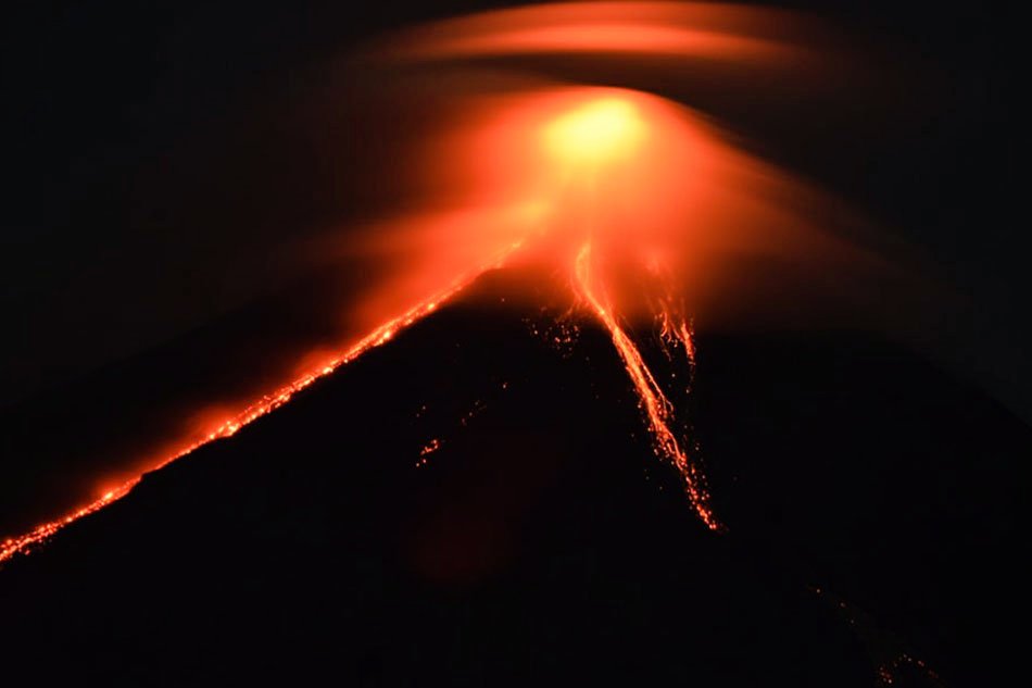 99emleonen's tweet photo. aesthetically pleasing 🌋

#MayonVolcano
#MayonVolcanoAlertLevel3 https://t.co/mpVNMp4dBu