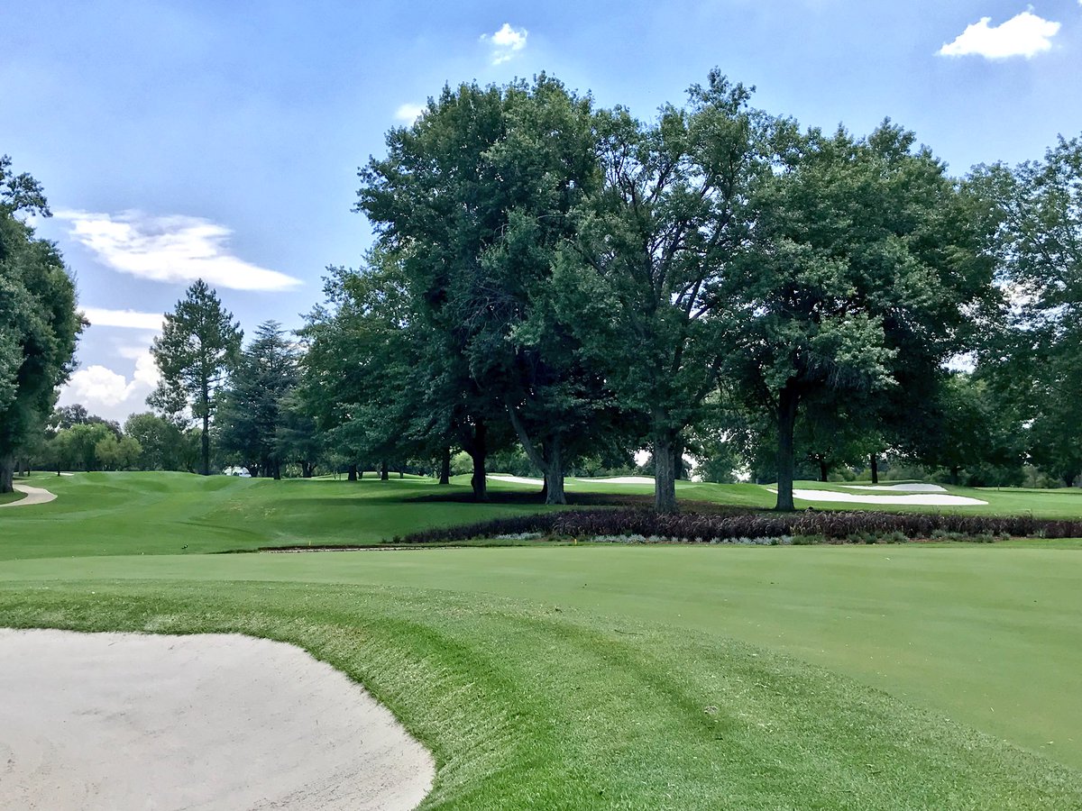 Turns out a 6 month revamp is possible😆! Ready for play. Proud of all involved #TheRoyalExperience <a href="/Royal_JHB_Golf/">Royal Johannesburg</a>