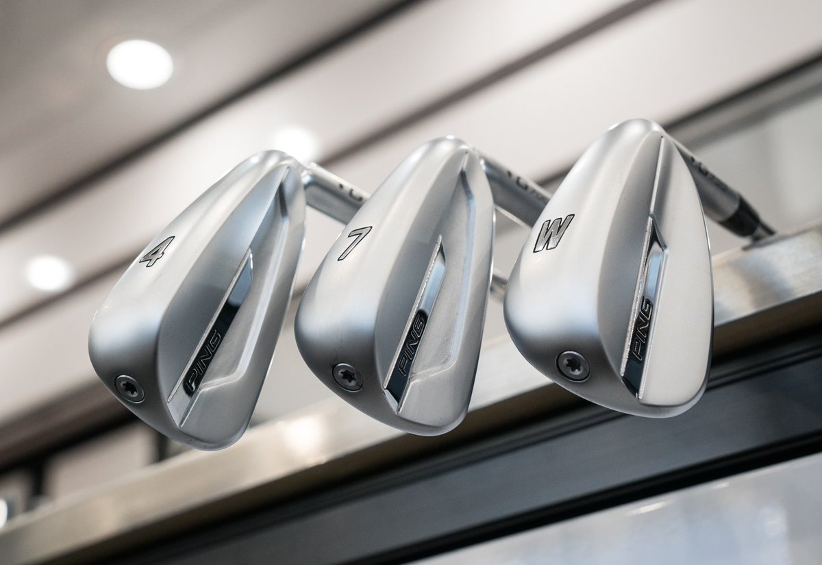 The new #G700 iron's hollow-body construction provides the ultimate blend of game-changing distance and green-finding forgiveness.

Learn all about the new tech: bit.ly/G700Irons
