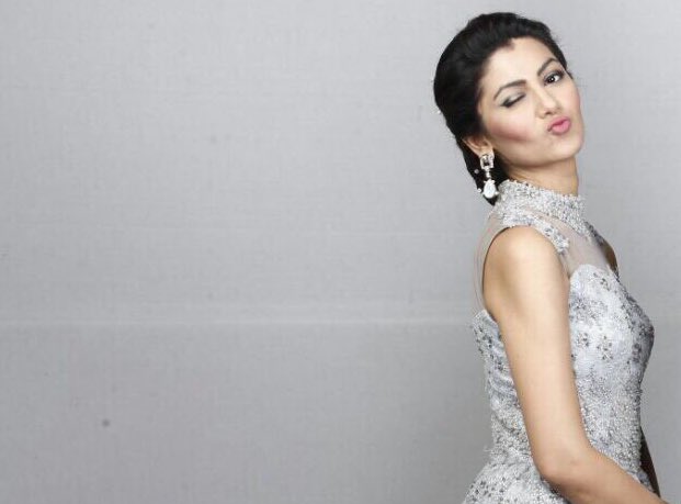 Sriti Jha Cafe tweet media