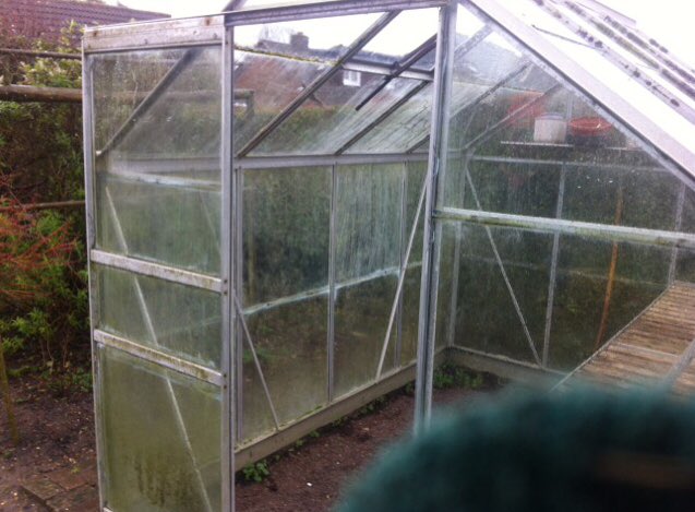 RedRoseServices's tweet image. CHECK THIS OUT! Greenhouse cleaning season in full swing for RRGS - contact Aaron Paul for more details.