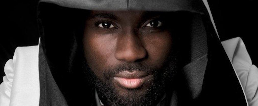 Malcolm T Sitté es un jefe de guerrilla
El actor se enfrenta a grandes retos en #ElCuadernoDeSara
musicalonlinetv.com/2018/01/15/mal… #cine