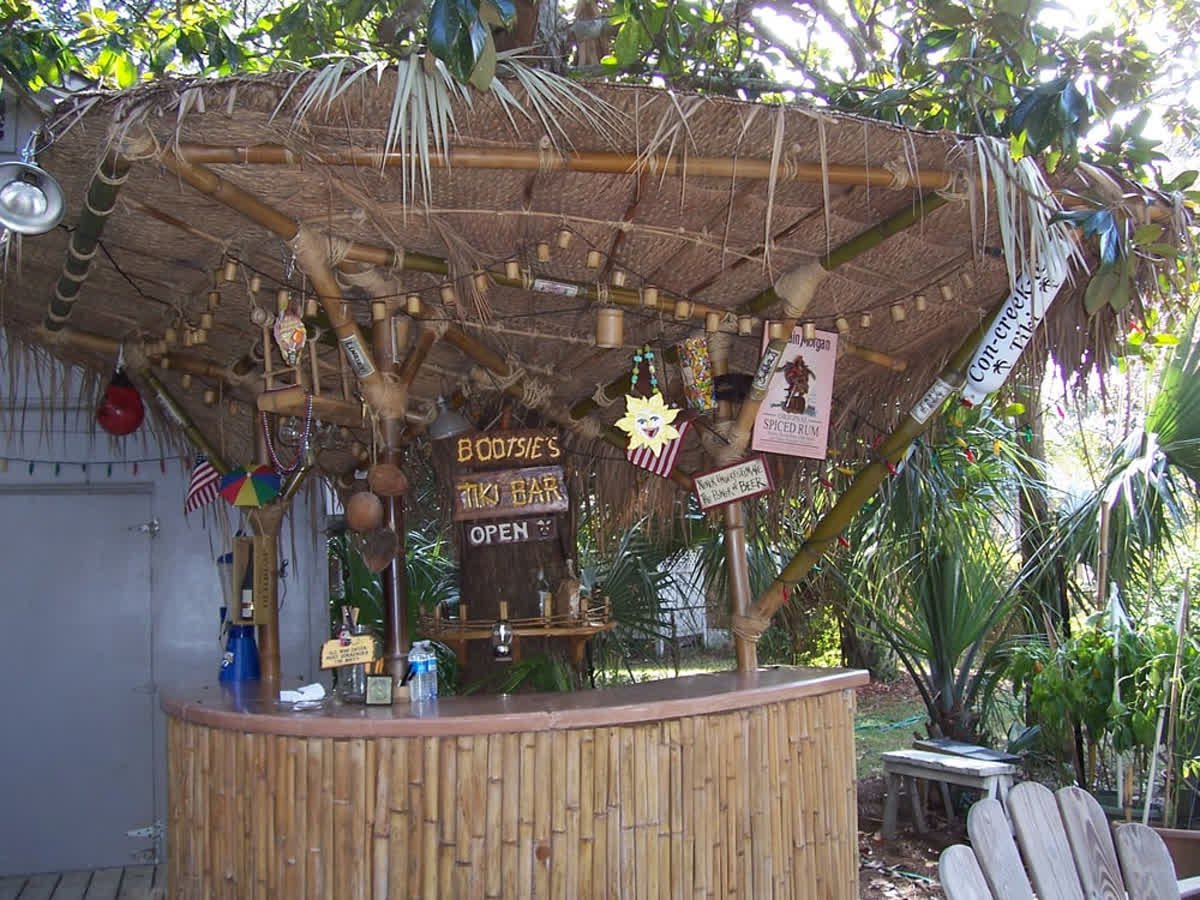 Looking for some #tikibarinspiration? Check out this project from #ForeverBamboo customer, Darrell Hodo, who built his #tikibar using our #bamboopoles and #mexicanthatch runner! We love how it turned out! #customerprojects #bamboo #bambooinspiration #tikibarinspo