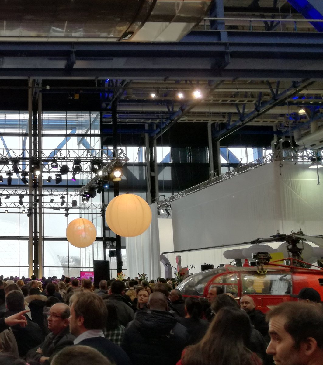 "Les bailleurs sociaux logent plus de 10 millions de français. À #ParisHabitat, nous logeons 1 parisien sur 10 !", <a href="/sdauphin75/">Stéphane Dauphin</a>