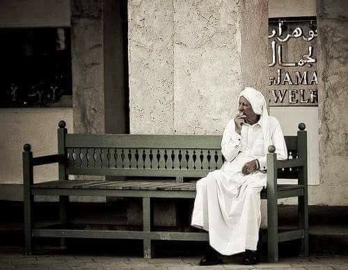 IQPoem's tweet photo. انه غلطان ويه اخوتي 
اترس الشبجه هوه
صوجي بالضلمه افزعلهم 
شايل بجفي ضوه 
شبيدي من الجم جرحهم 
غير احطلهم دوه 
من تعافوا كاموا ذموني
.
#شعر https://t.co/4AgUPISlwJ