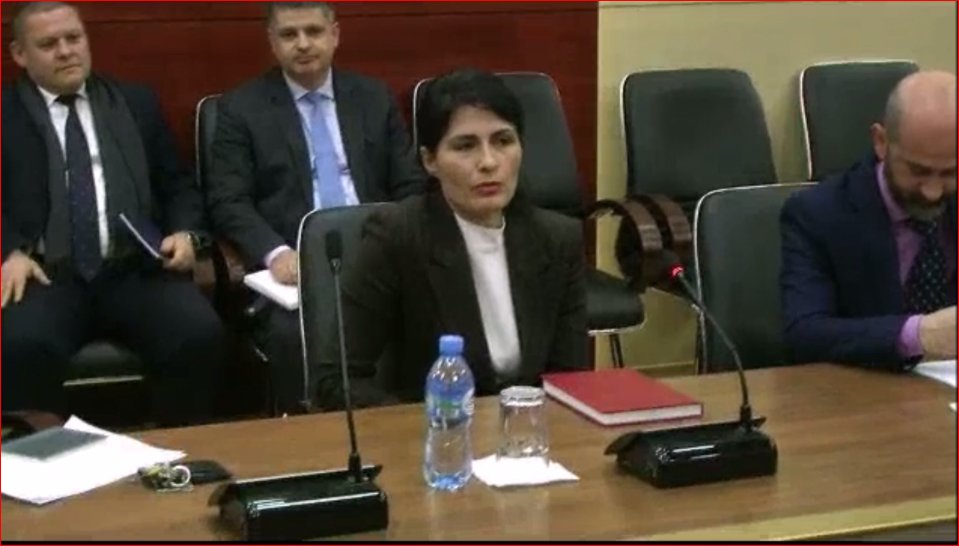 RolandQafoku's tweet photo. Në takimin e sotëm me kryeprokuroren Arta Marku në Prokurorinë e Përgjithshme. Teper miqesore por tejet e matur, pyetjeve të mia zonja Marku iu përgjigj: Se sa e paanshme do jem, kjo do duket nga puna ime. https://t.co/gEuB0wn9Vy