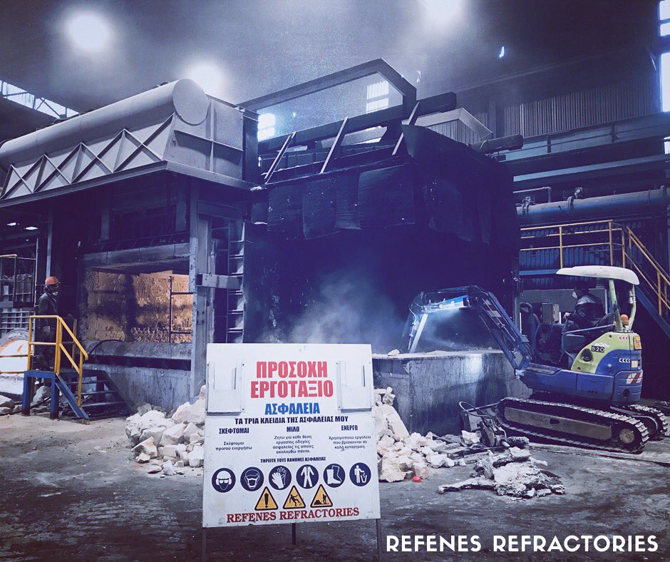 Refenes_Ref's tweet image. CASTHOUSE
•Refractory supply, installation and maintenance of pre-heat, holding and melting furnaces •Manufacture and installation of precast blocks
•Refractory lining and repair of the transfer and smelting ladle shells
•Burners’ refractory installation and replacement