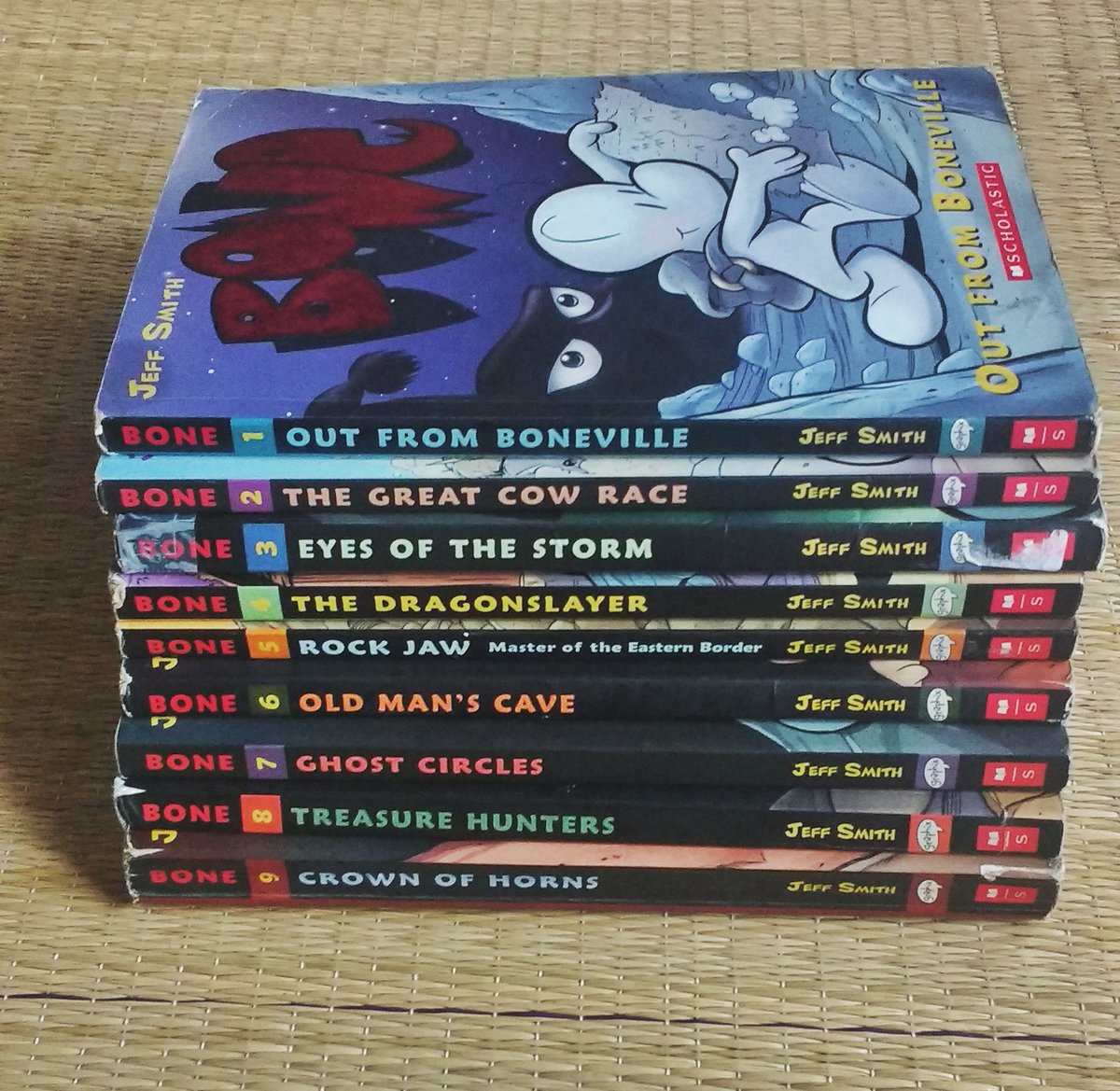 comiccollectiv3's tweet photo. #Completeseries #Bone written and illustrated by #Jeffsmith and published by #Graphix an imprint of #Scholastic in 9 paperback volumes 👍
Available for reading and lending at #comiccollective 😉
#comics #comiclibrary #library #bonecomics #graphicnovel #kochi #comicbooks https://t.co/Bag8AJ6NtZ